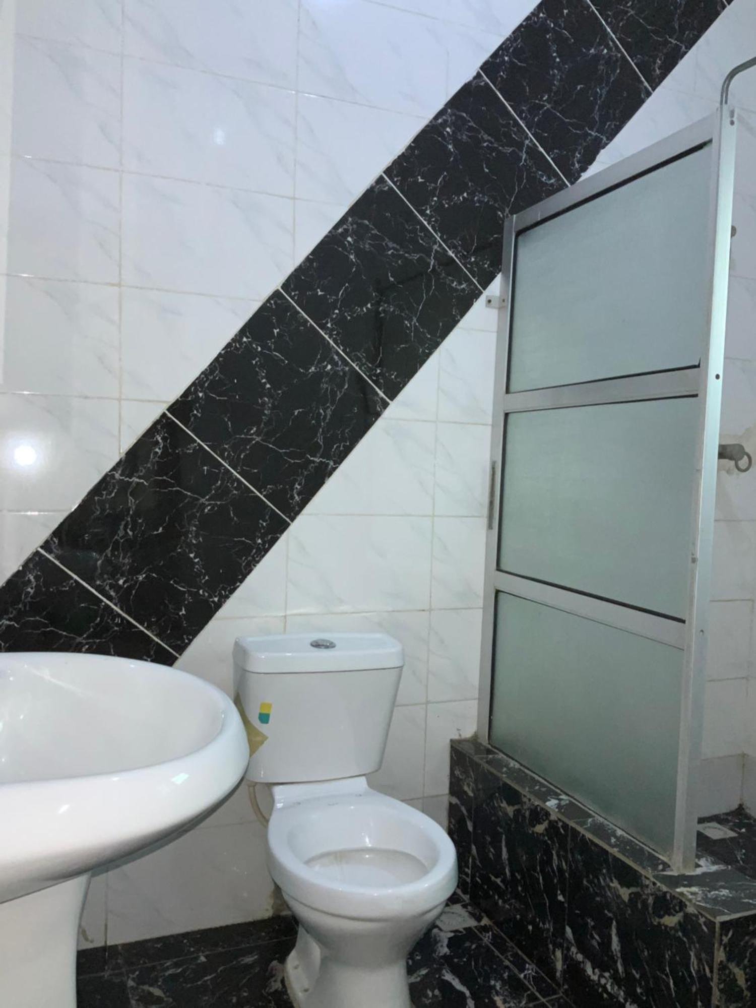 Senators Suites And Towers Hotel Omole Экстерьер фото